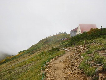 種池山荘へ