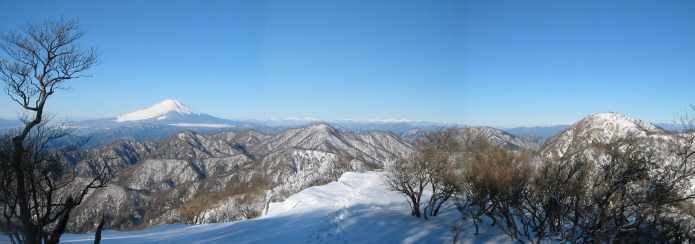 不動ノ峰から蛭ヶ岳へ