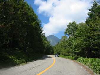 遠くに赤岳