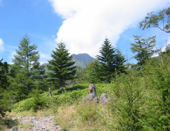 県界尾根登山口