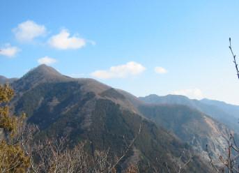 滝入ノ峰