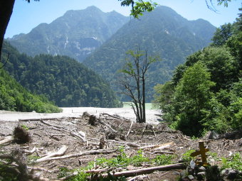 登山口