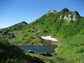 ニセ烏帽子岳と烏帽子岳