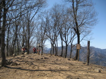 岩茸石山