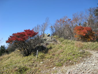 雷岩へ