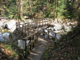 安谷川木橋