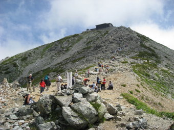 雄山へ