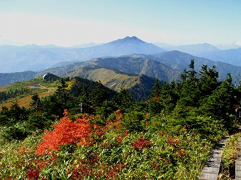 駒ノ小屋と燧ケ岳