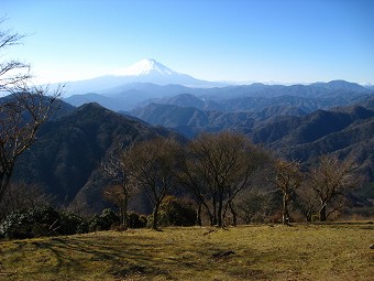 鍋割山から見る富士山