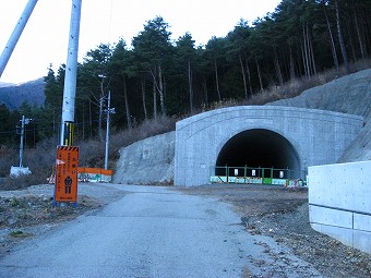 トンネル工事中