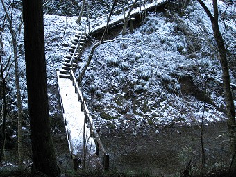 小坂志川