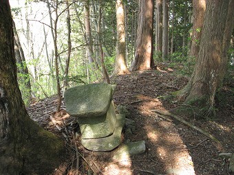 尾名手尾根の山ノ神