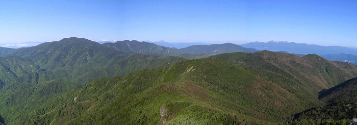 甲武信ヶ岳からの展望