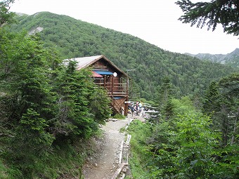 熊の平小屋