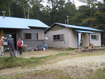 笠取小屋