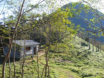 破不山避難小屋