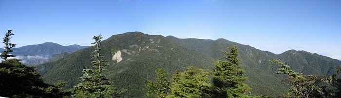 木賊山～甲武信ヶ岳