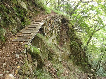 桟橋　石積み