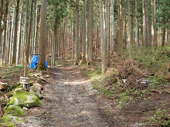 岩堂峠分岐