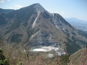 武甲山