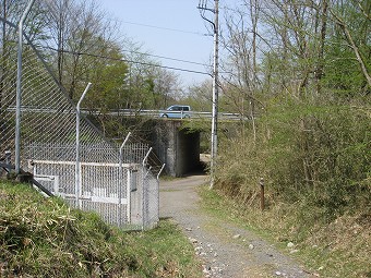 鳴虫山の登山口