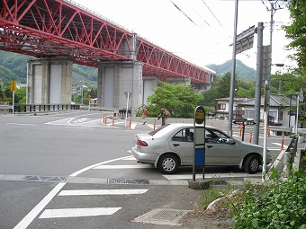 猿橋駅へ