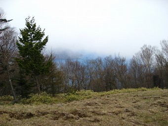 中禅寺湖は青い