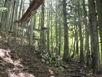 妙法ヶ岳　奥の院