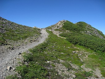 中岳山頂へ