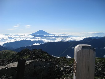 悪沢岳山頂から