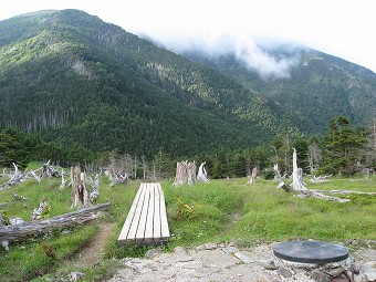 聖平小屋へ