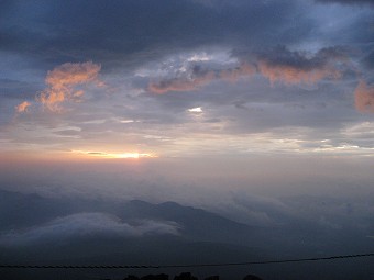 東の空