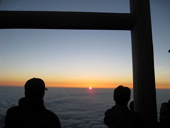 富士山本七合目の御来光