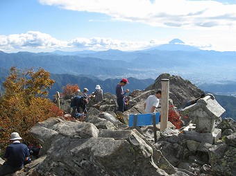 乾徳山山頂