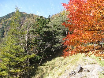 牛首山へ