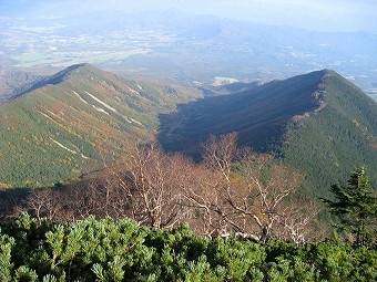 県界尾根と真教寺尾根