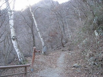 御前山　登山口