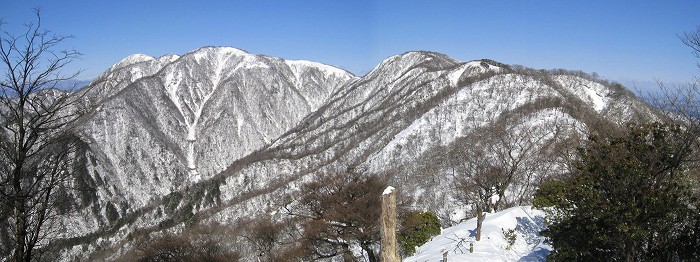 不動ノ峰と丹沢山