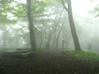 三国山　山頂