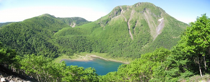 日光白根山と五色沼