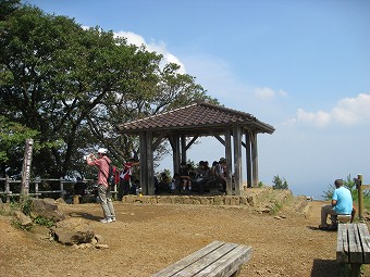 日の出山