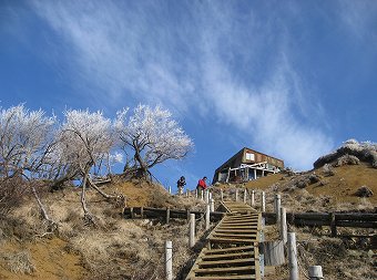 塔ノ岳へ