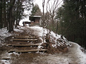 稲荷山