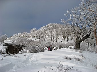 不動ノ峰　休憩舎