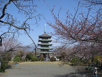 香陵台　五重塔