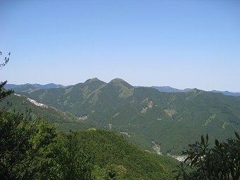 伊豆ヶ岳・古御岳