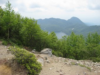 大沼と鈴ヶ岳