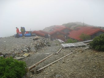 農鳥小屋