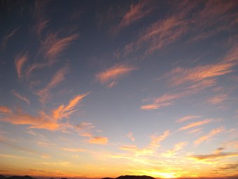 東の空