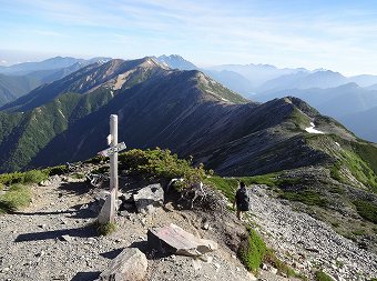 温泉沢ノ頭から赤牛岳へ